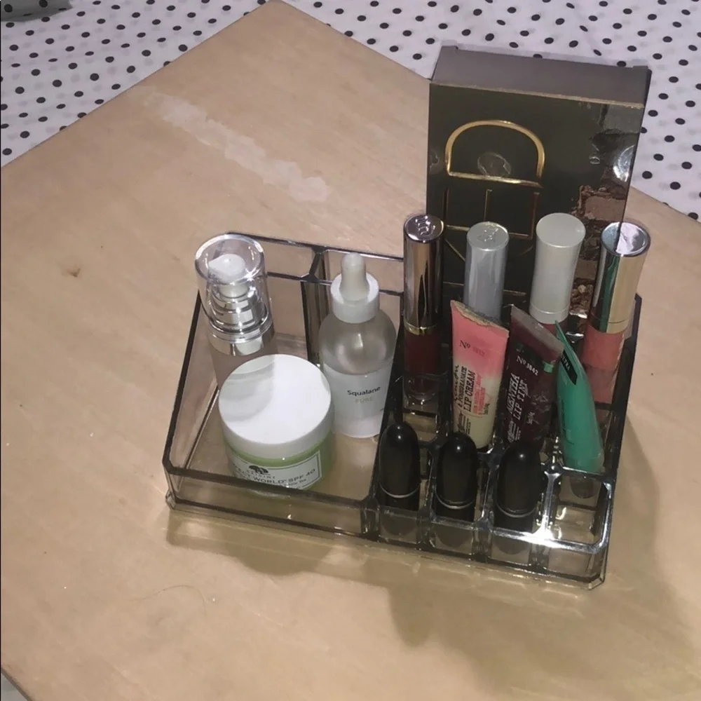 Makeup/jewelry organizer with 12-lipstick slots